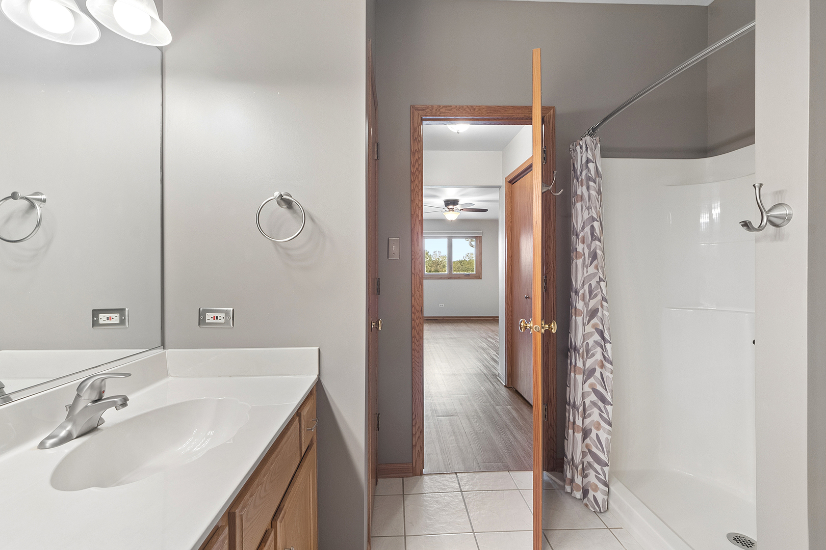 18130 Pheasant Lake Drive Property Photo 14
