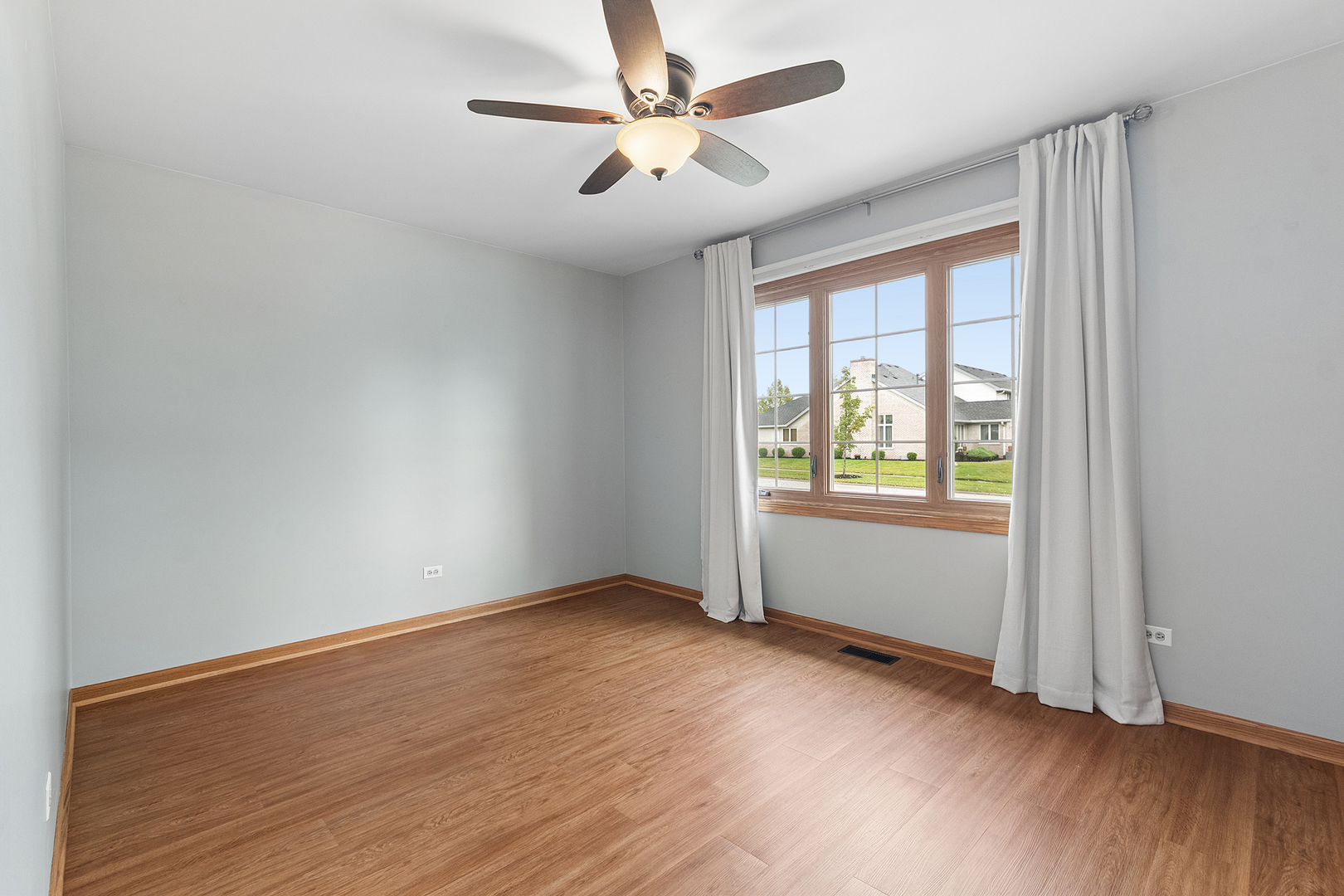 18130 Pheasant Lake Drive Property Photo 16