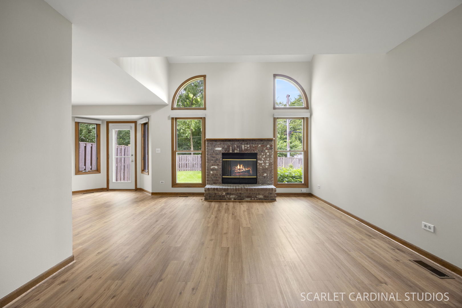 526 E Highland Avenue Property Photo 3