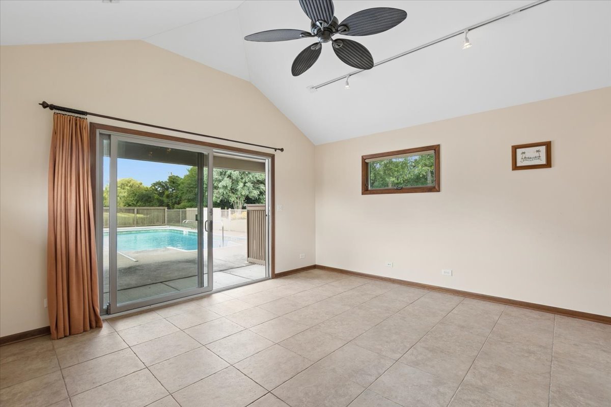 27175 N Gilmer Road Property Photo 28