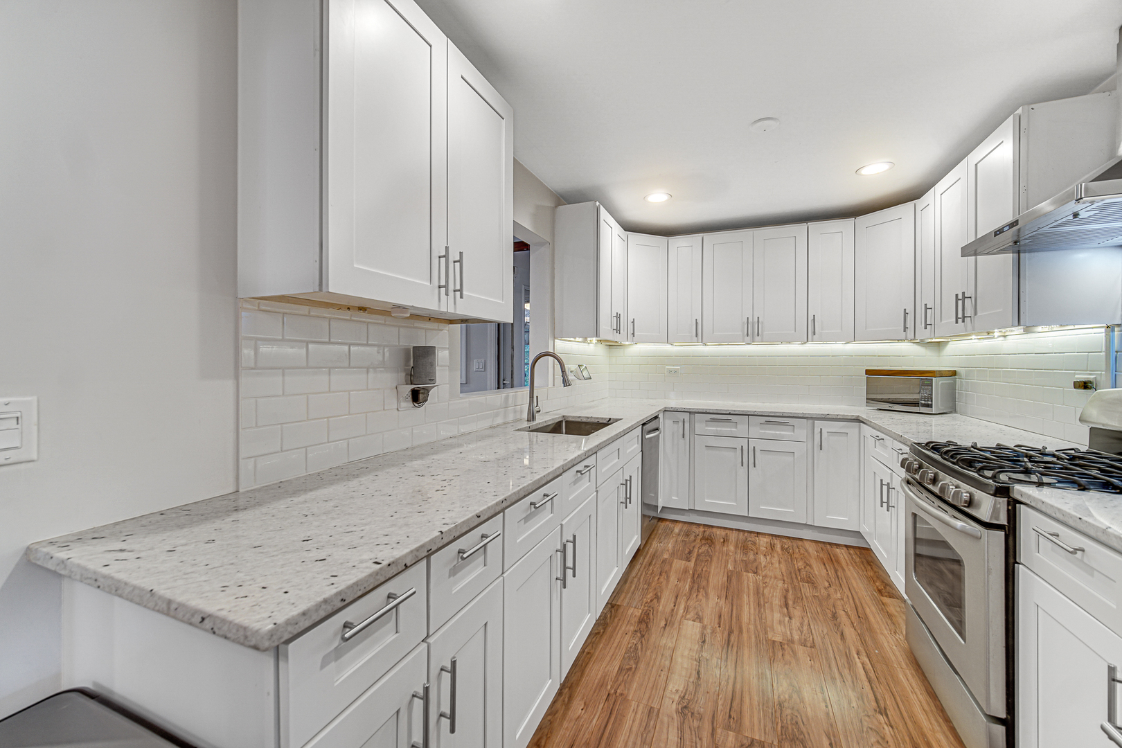 1072 Brantwood Avenue Property Photo 6