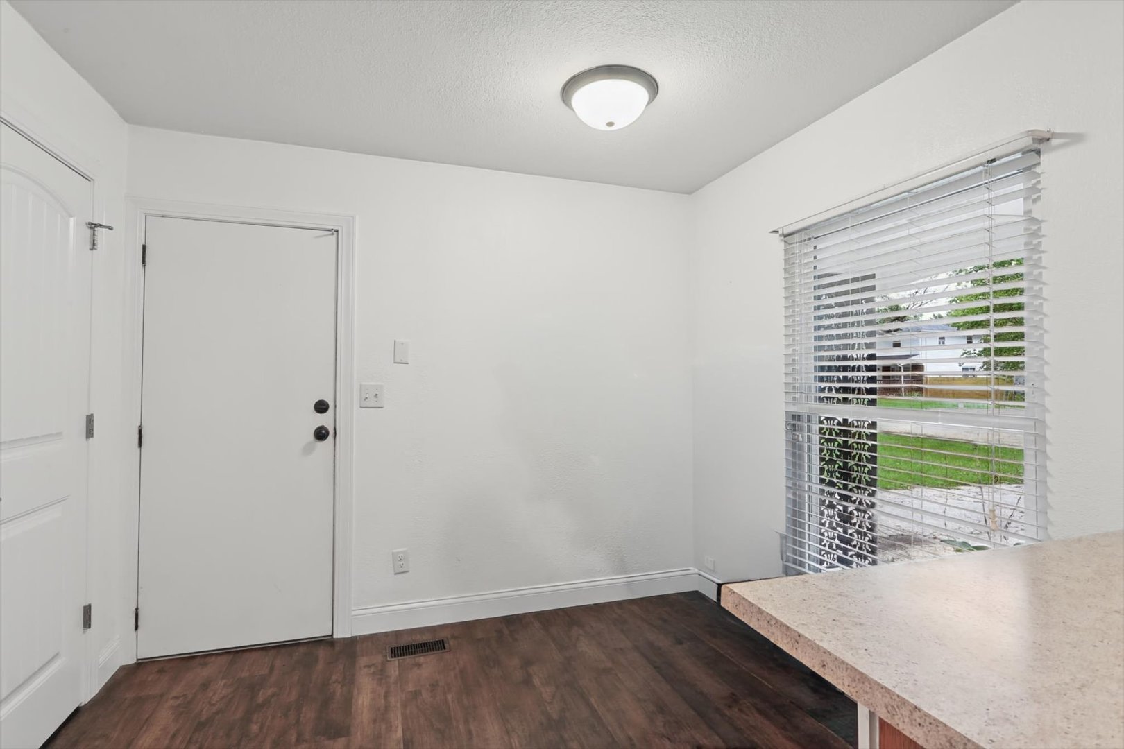 905 Stratford Drive Property Photo 11