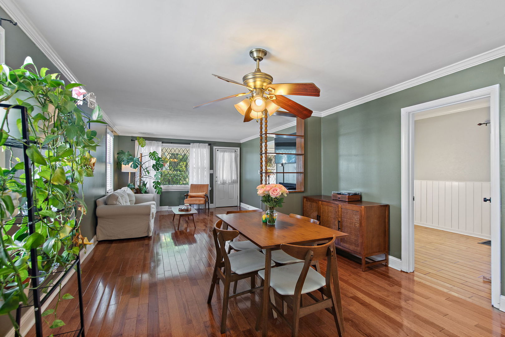 651 W New York Street Property Photo 7