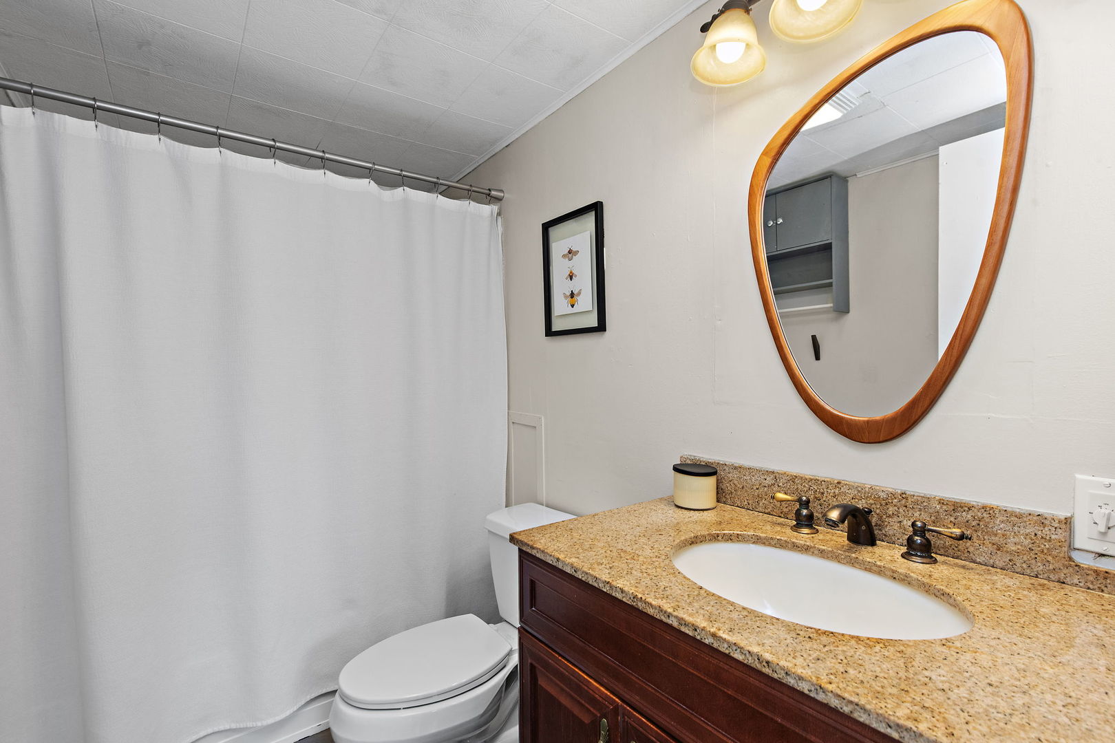 651 W New York Street Property Photo 12