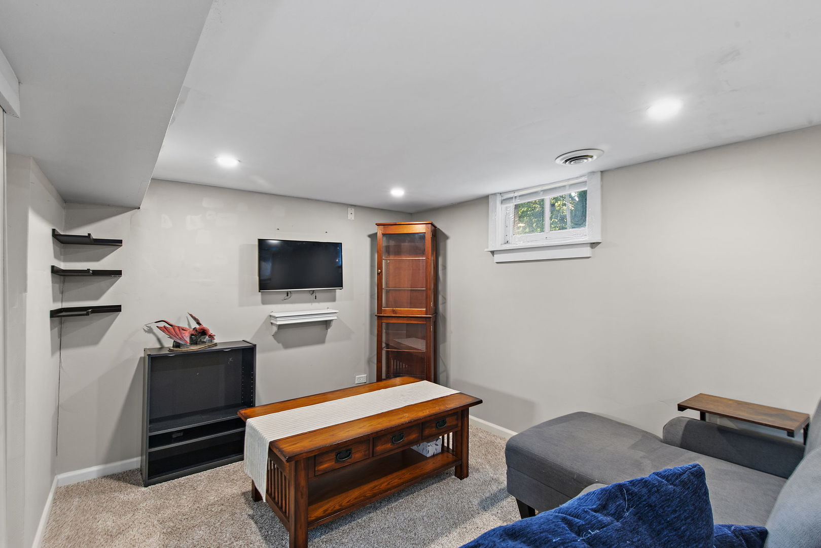 651 W New York Street Property Photo 21