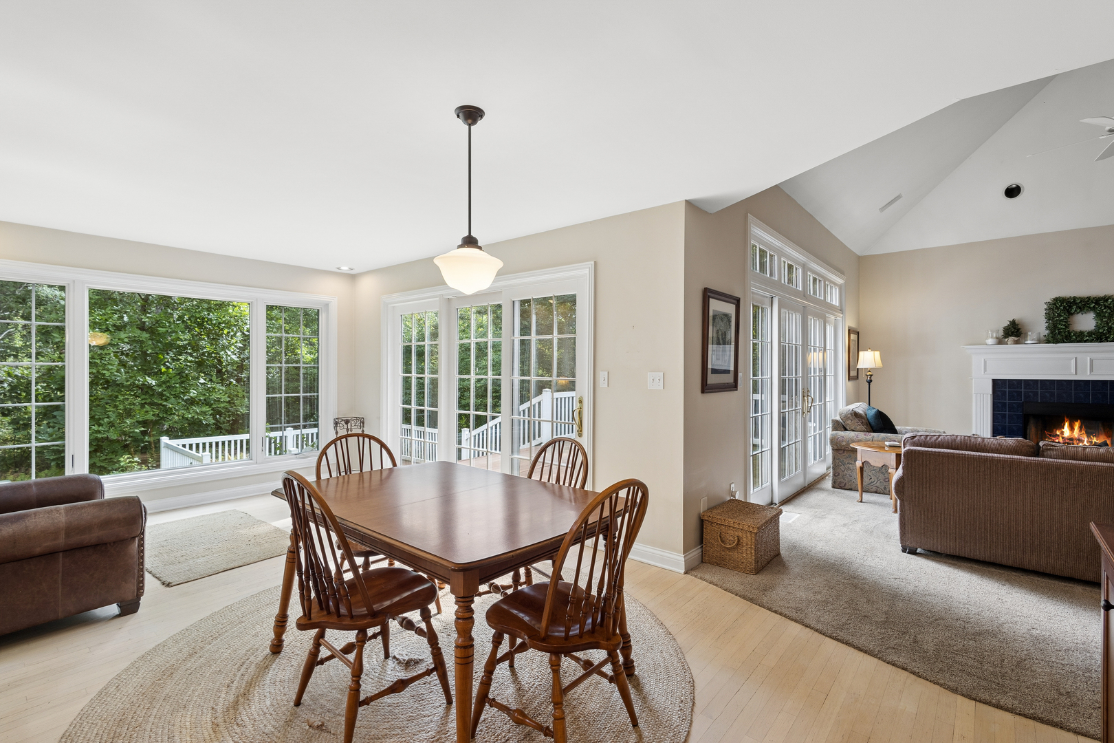 141 W Tam O Shanter Drive Property Photo 10