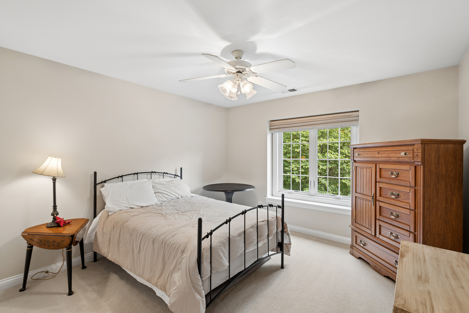 141 W Tam O Shanter Drive Property Photo 17