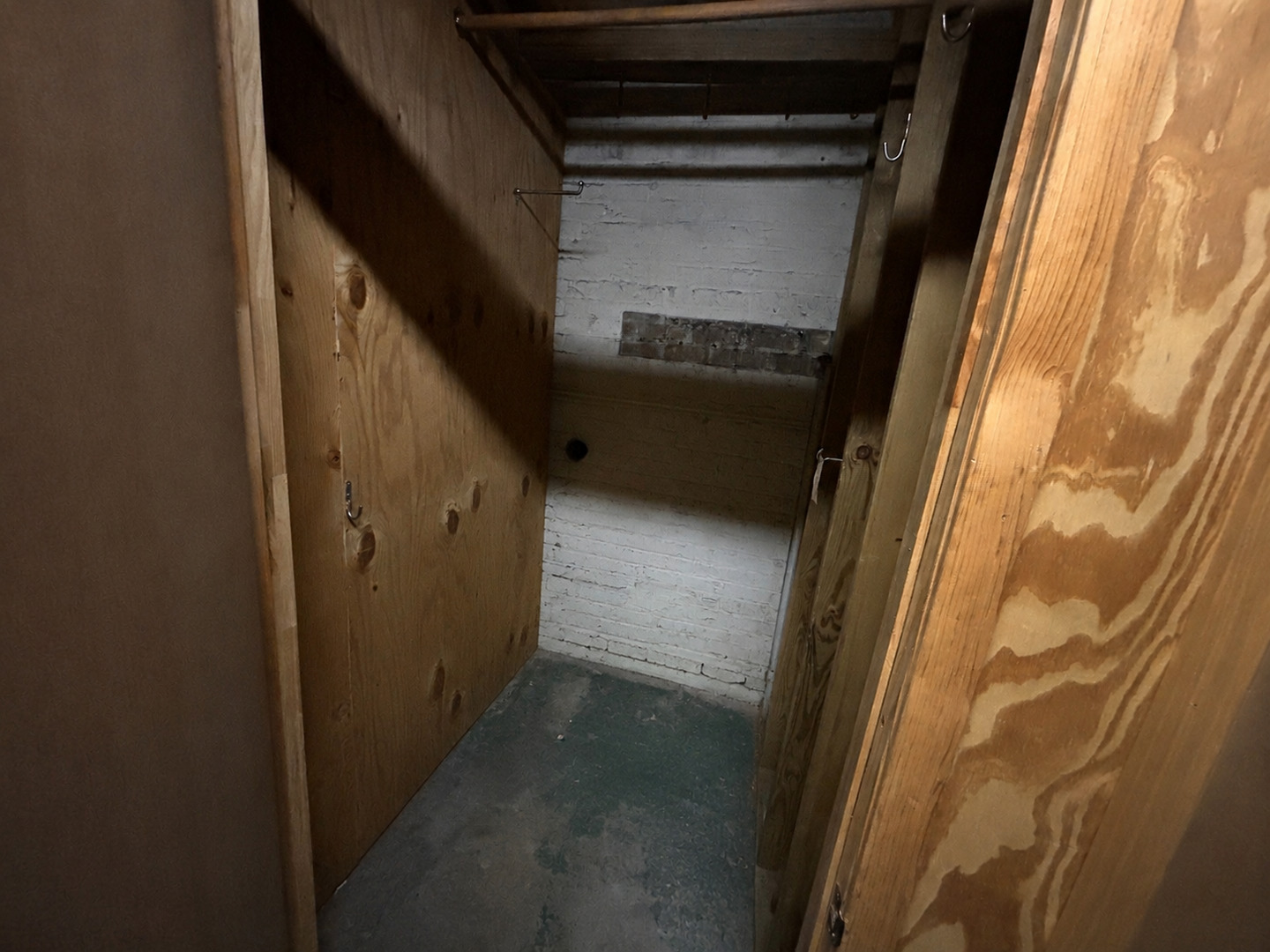 7639 N Eastlake Terrace 1d Property Photo 15