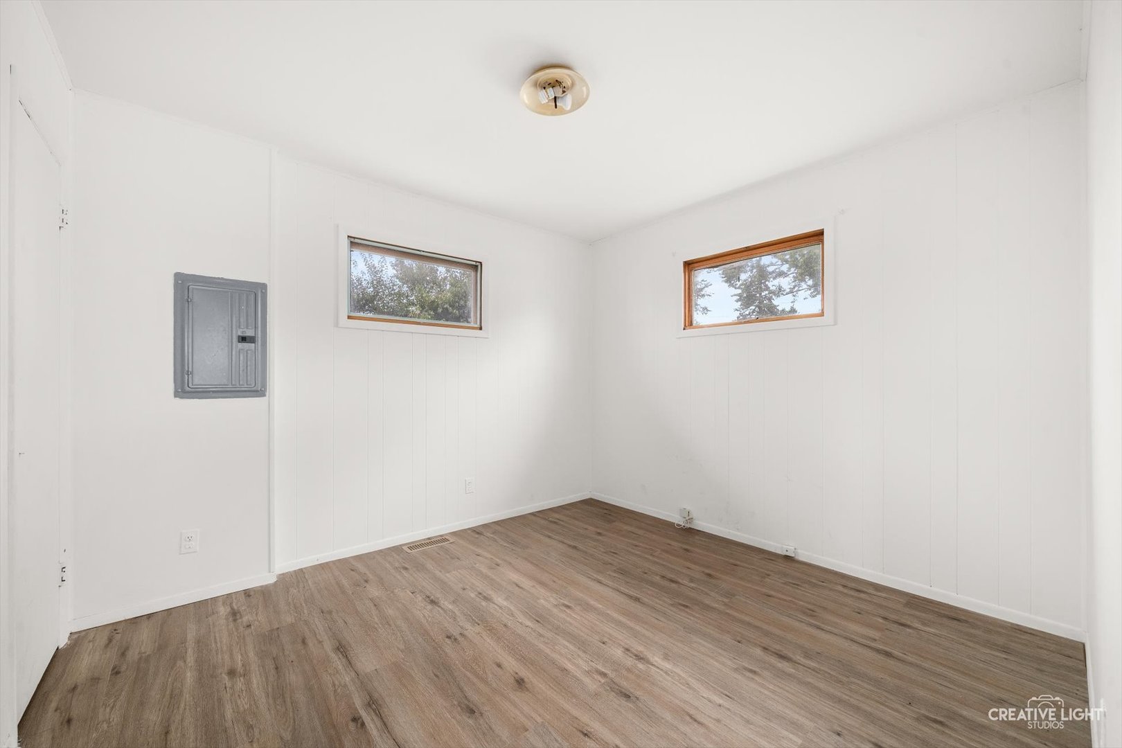 323 Kingswood Drive Property Photo 10