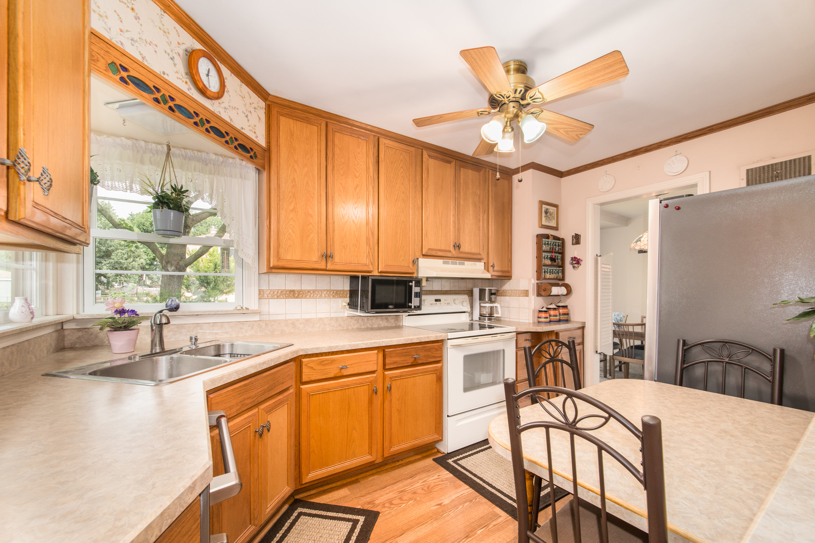 1808 Linden Street Property Photo 9