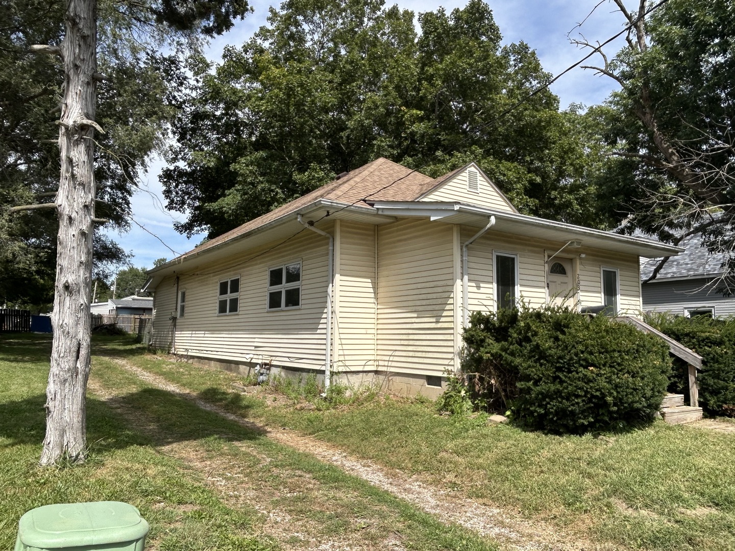 203 Whittier Street Property Photo 1