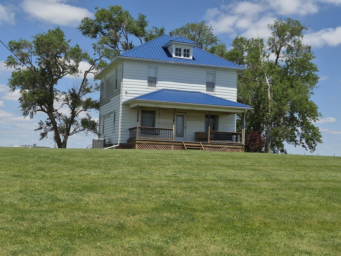 3322 130 Avenue Property Photo 1