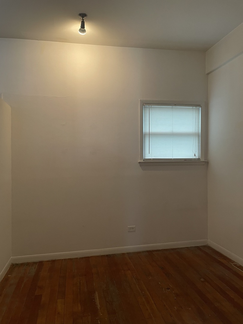 1908 S Halsted Street 2f Property Photo 8