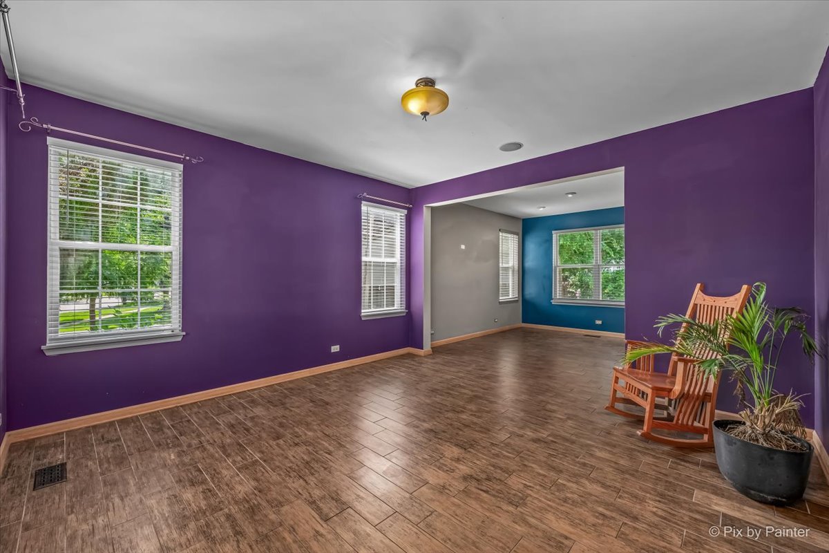 2862 Stockberry Lane Property Photo 3