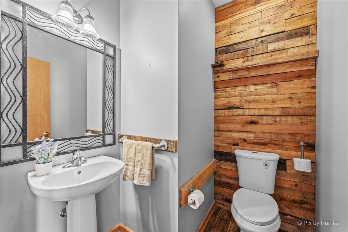 2862 Stockberry Lane Property Photo 8