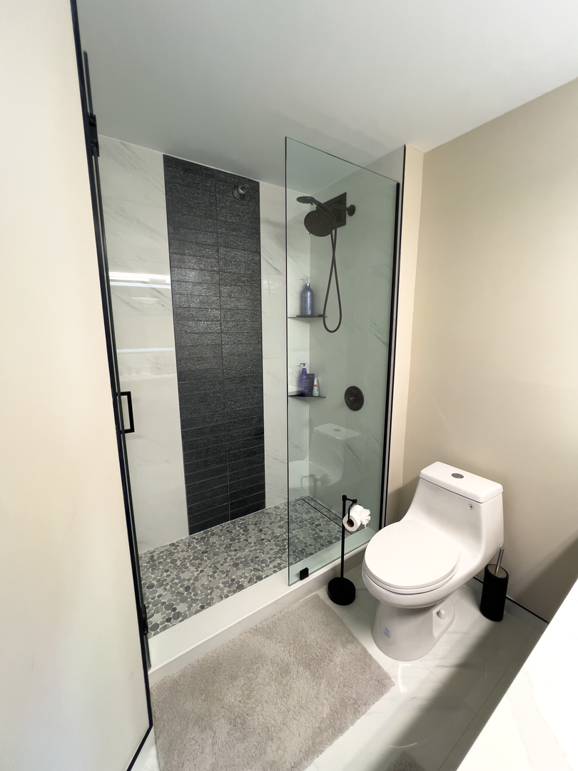 401 E Ontario Street 1609 Property Photo 9
