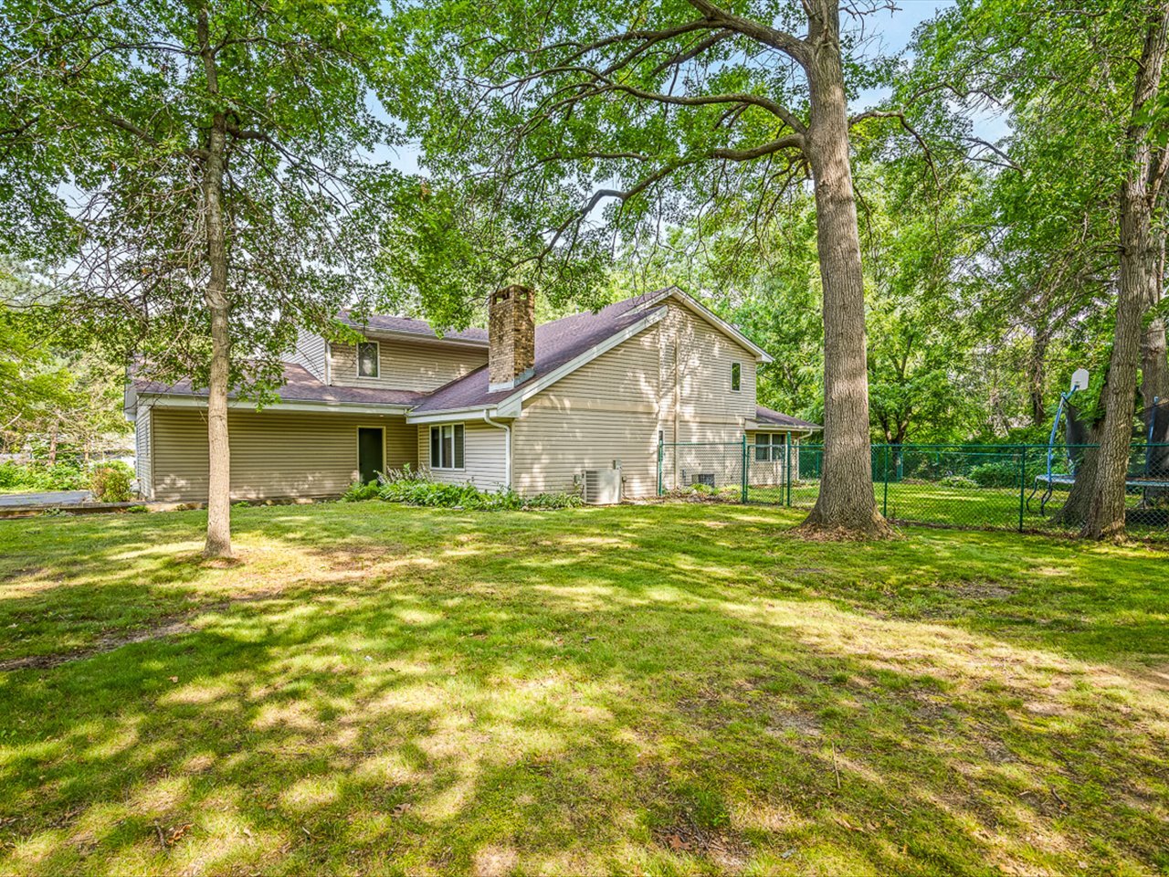 6538 Coach Lite Court Property Photo 3