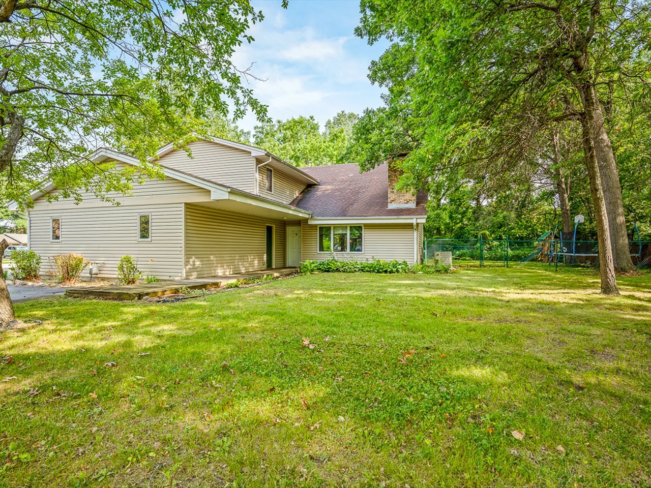 6538 Coach Lite Court Property Photo 4