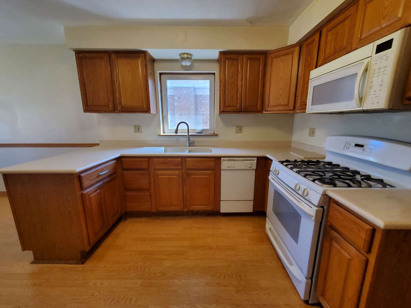 3815 N Sayre Avenue Property Photo 6