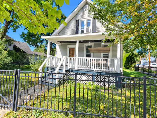 952 Larkin Avenue Property Photo 1