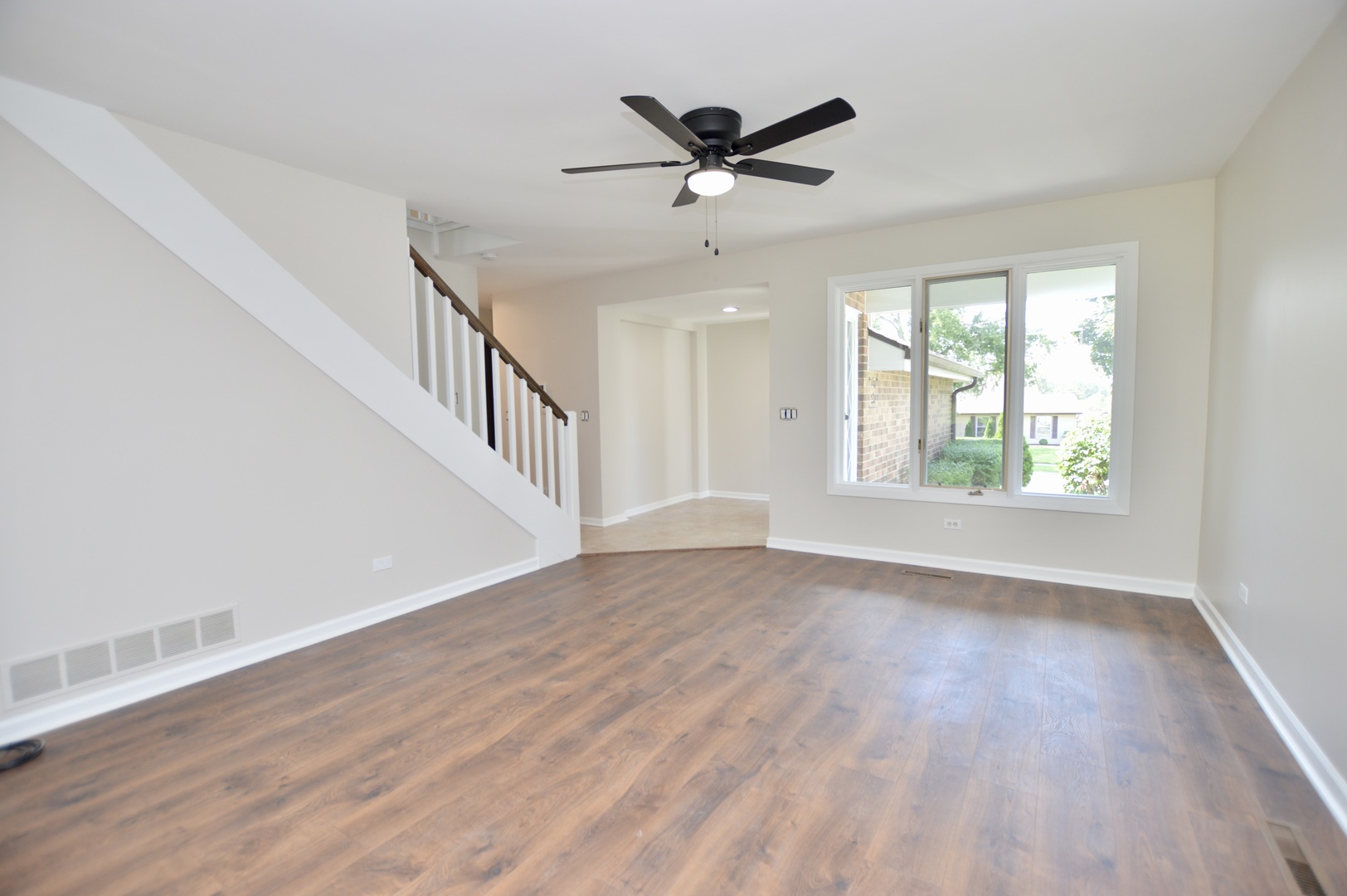 516 N Thornwood Drive Property Photo 20
