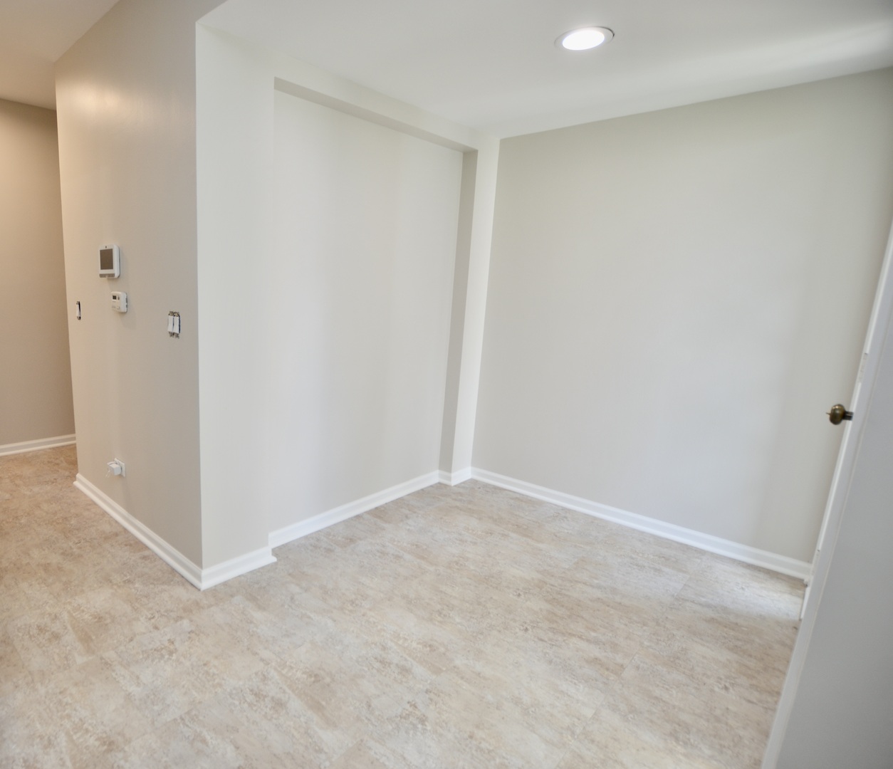 516 N Thornwood Drive Property Photo 22