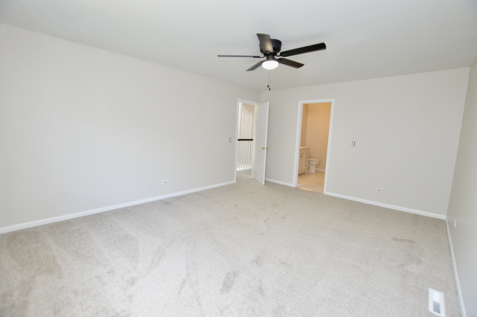 516 N Thornwood Drive Property Photo 24