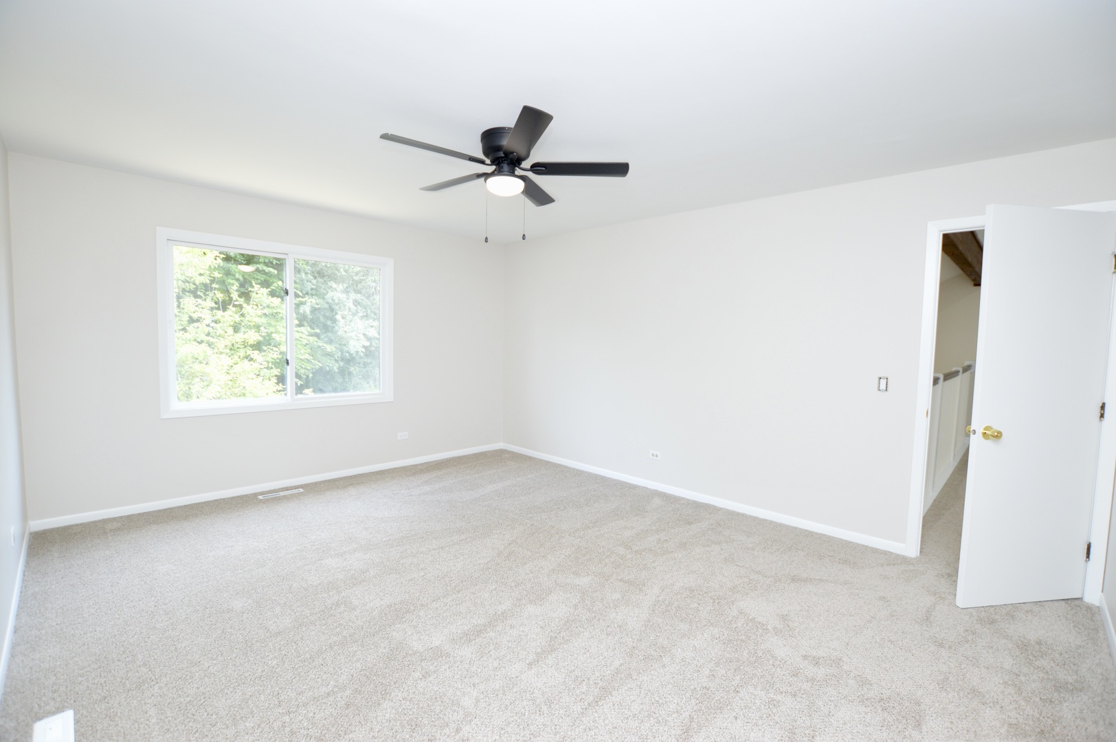 516 N Thornwood Drive Property Photo 25