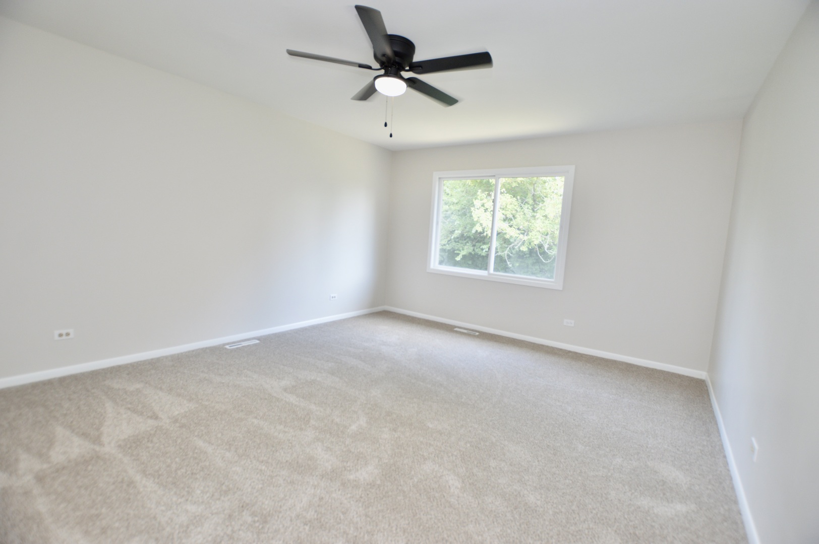 516 N Thornwood Drive Property Photo 31