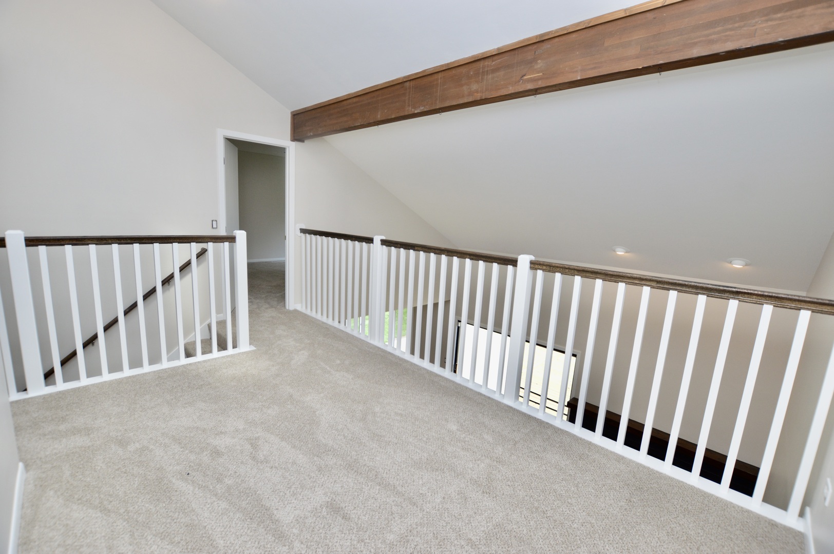 516 N Thornwood Drive Property Photo 35