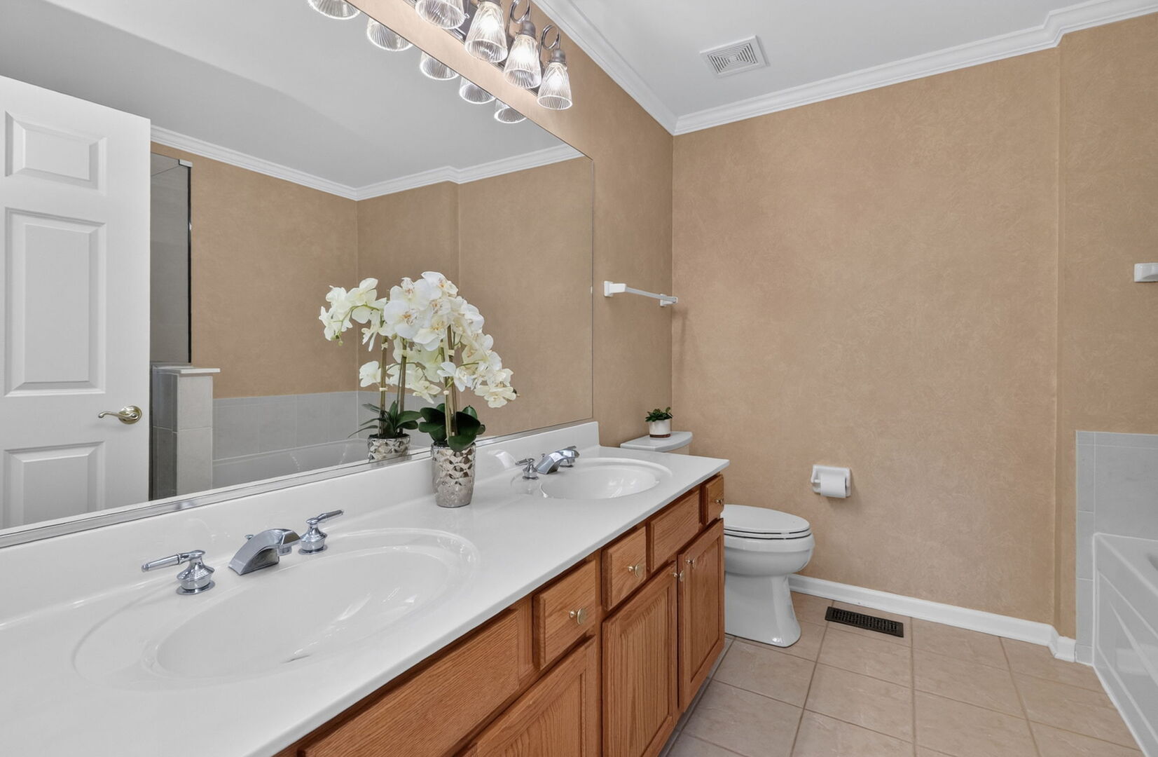 611 Dunhill Lane Property Photo 16