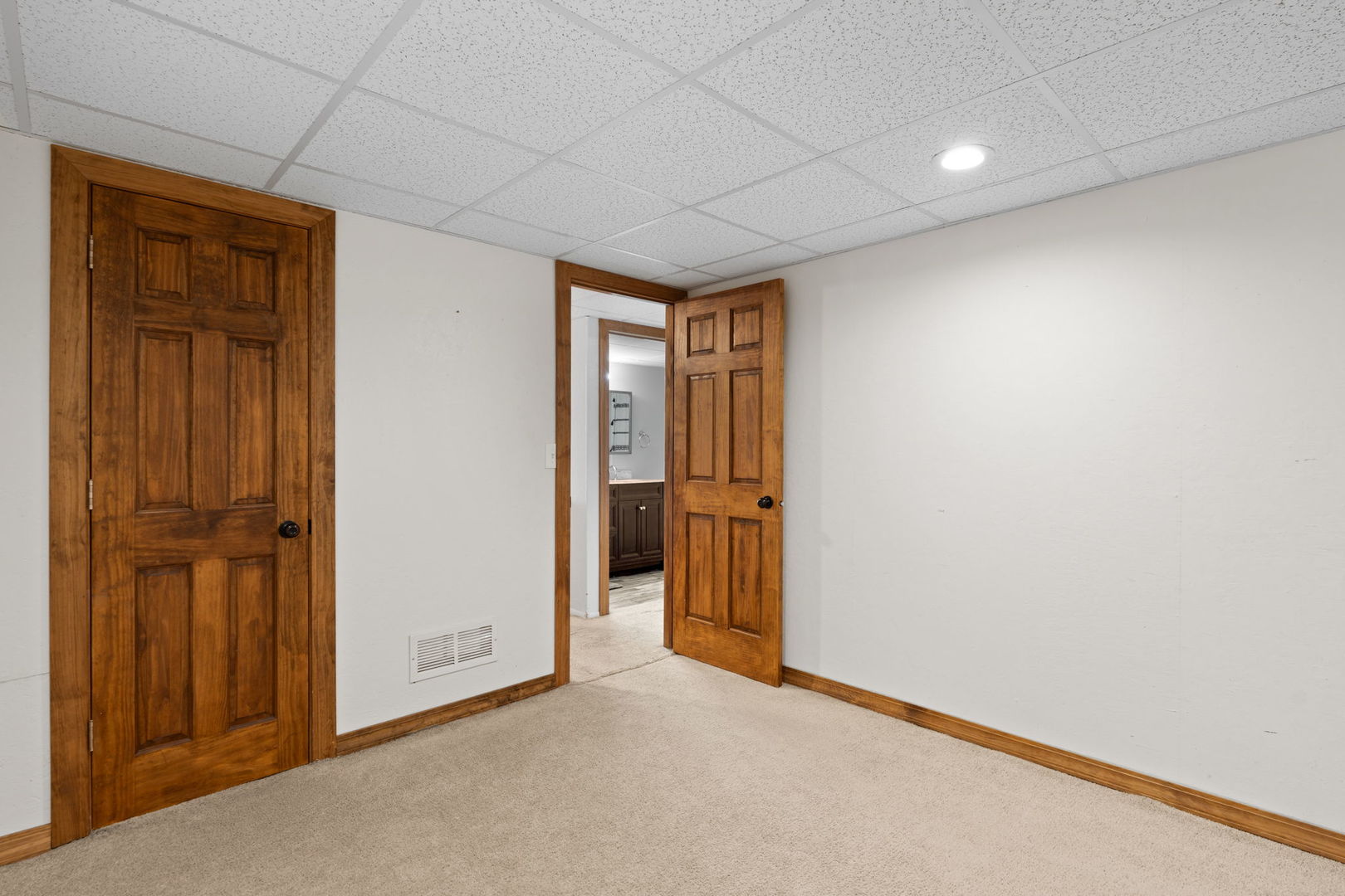 514 Walnut Court Property Photo 21