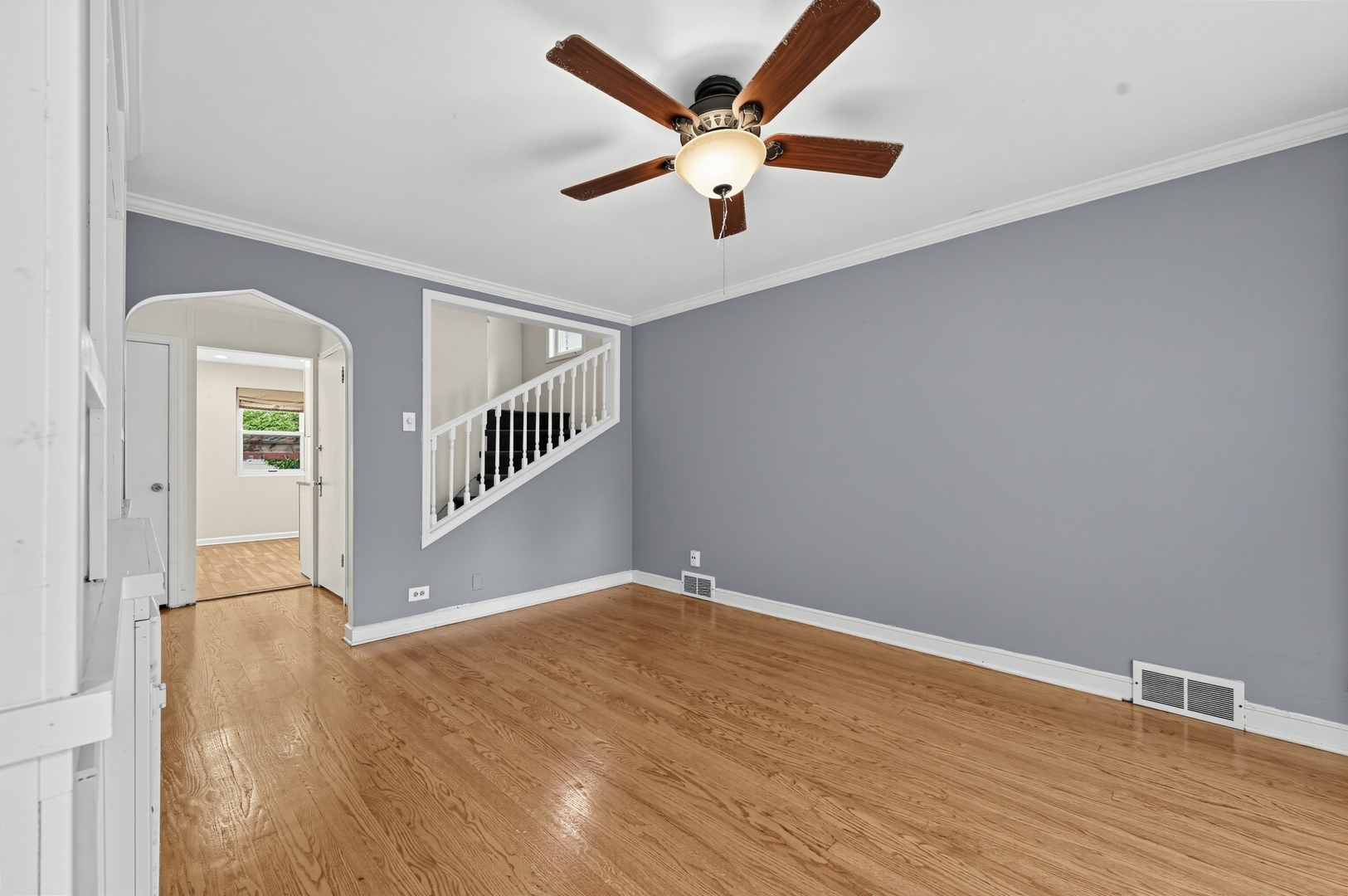5647 S Keeler Avenue Property Photo 6