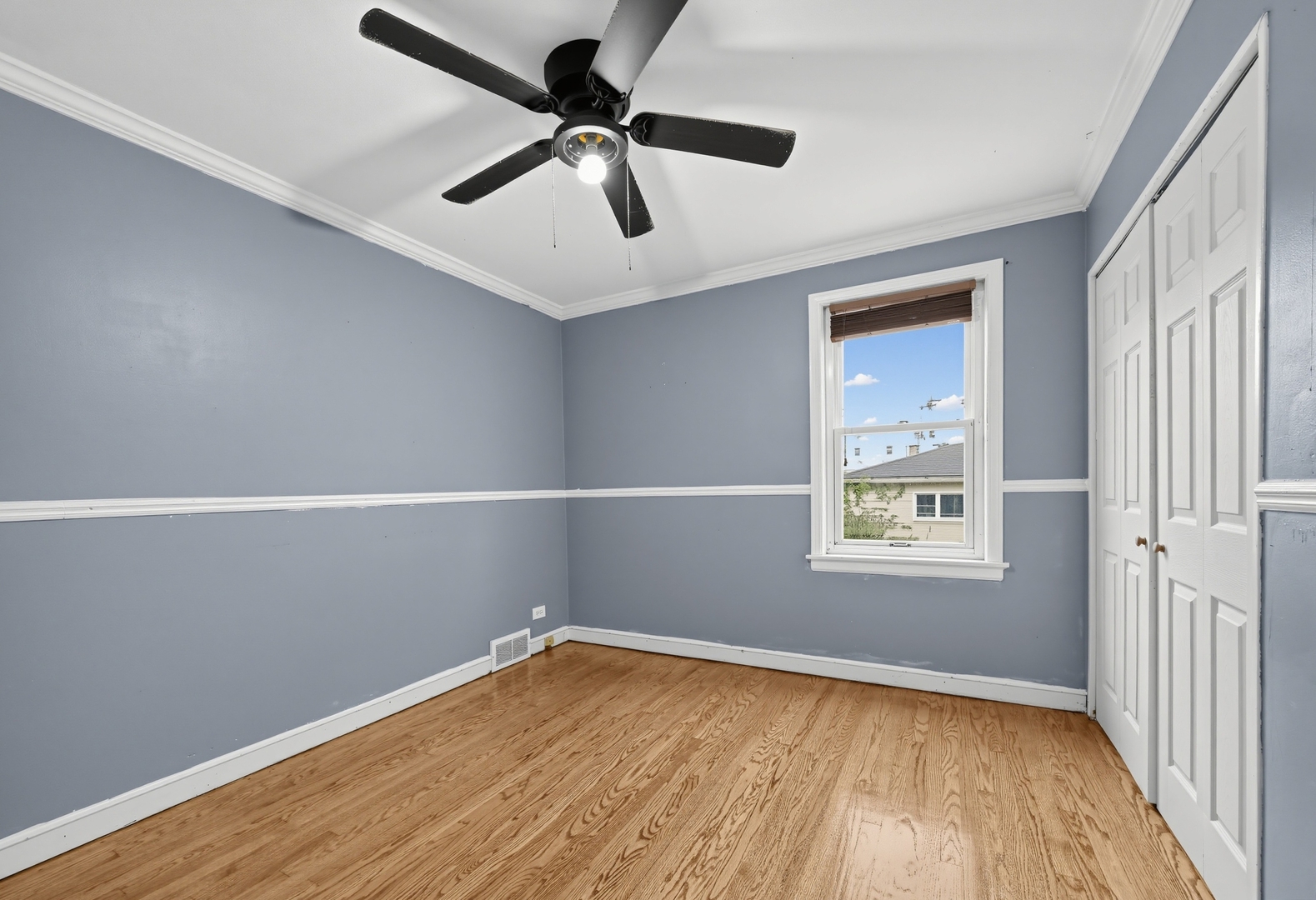 5647 S Keeler Avenue Property Photo 11