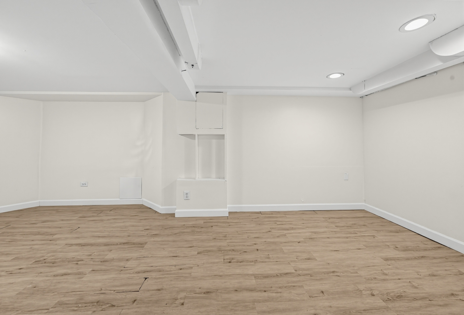 5647 S Keeler Avenue Property Photo 24