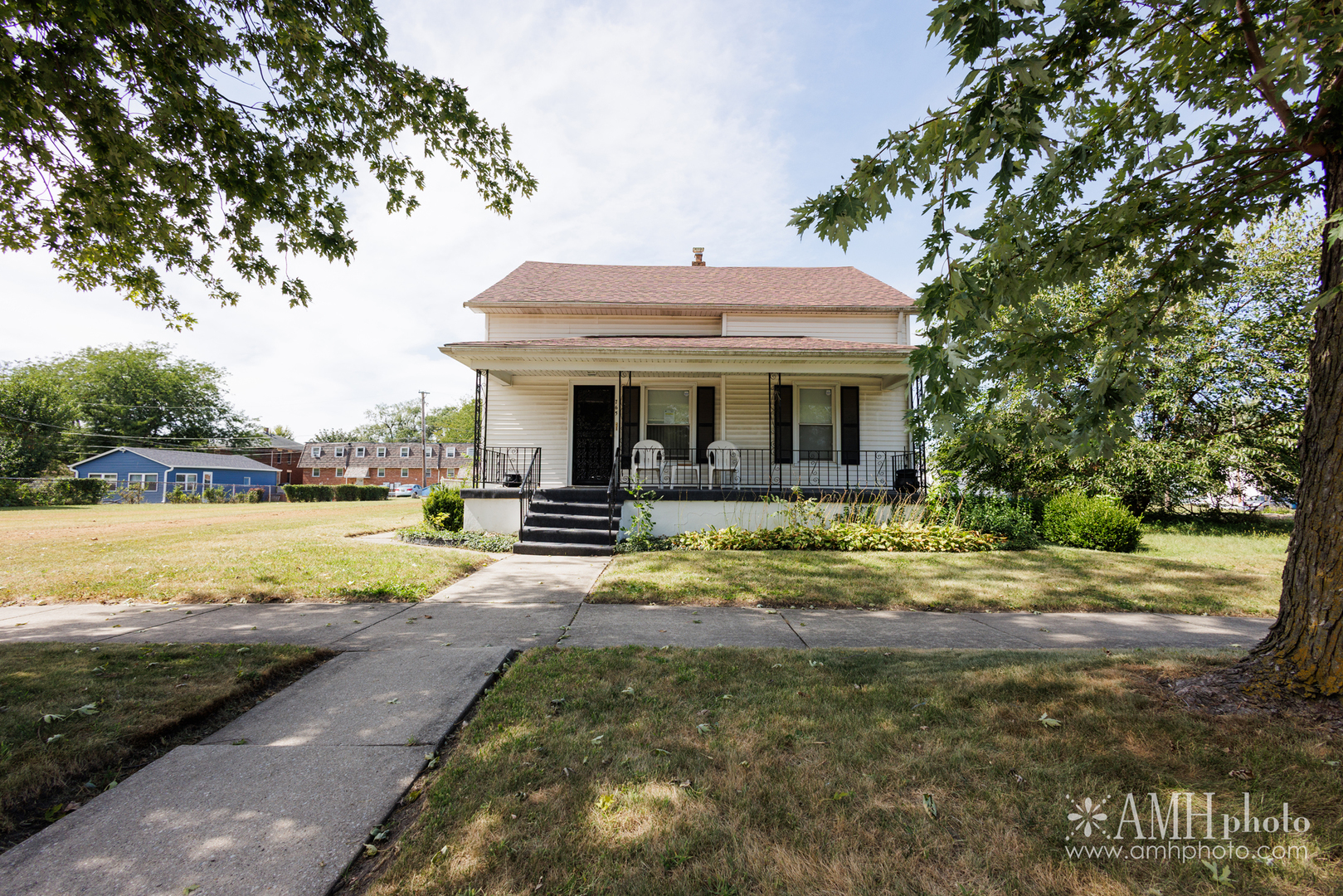 765 N Rosewood Avenue Property Photo 4