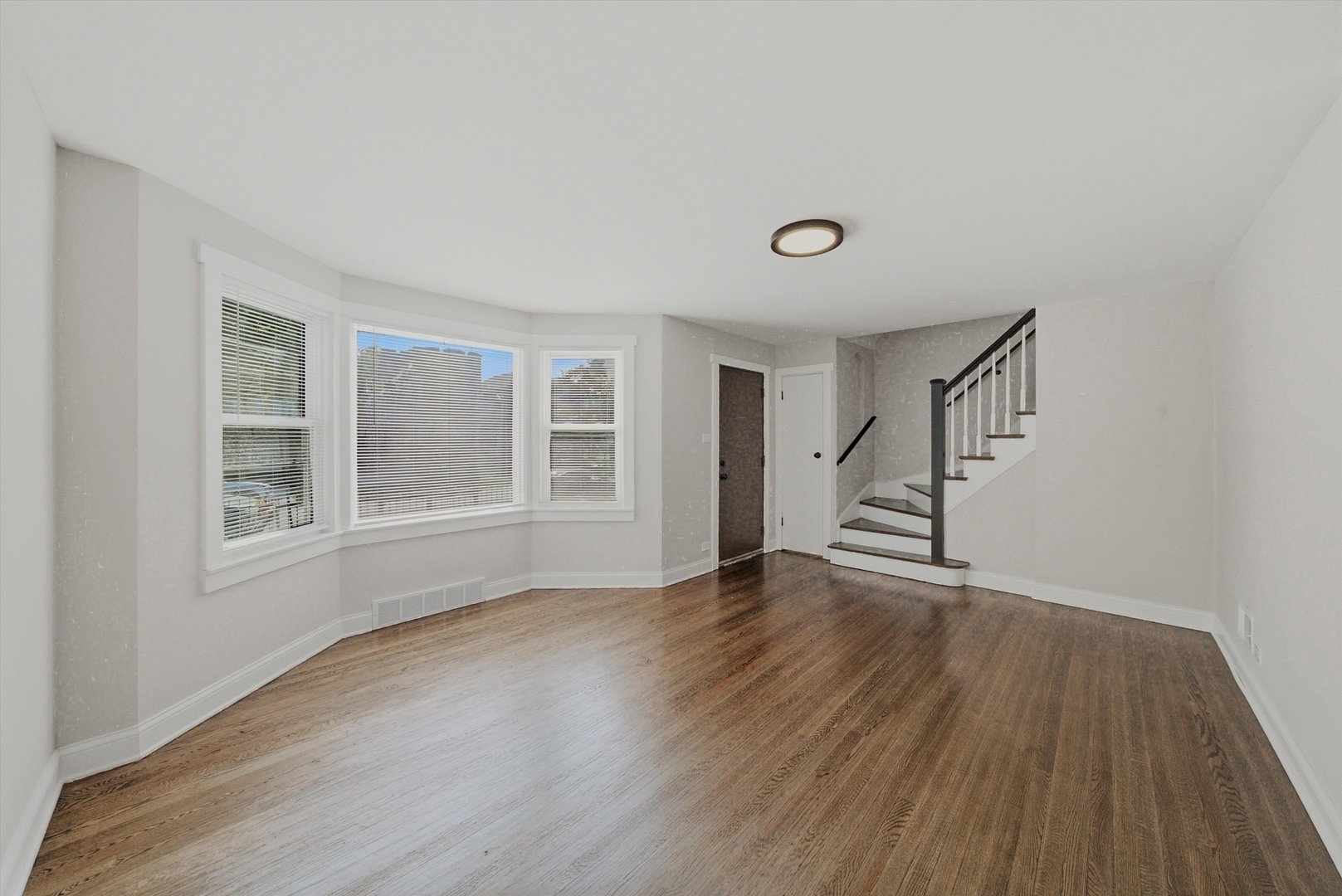 8252 S Marshfield Avenue Property Photo 2