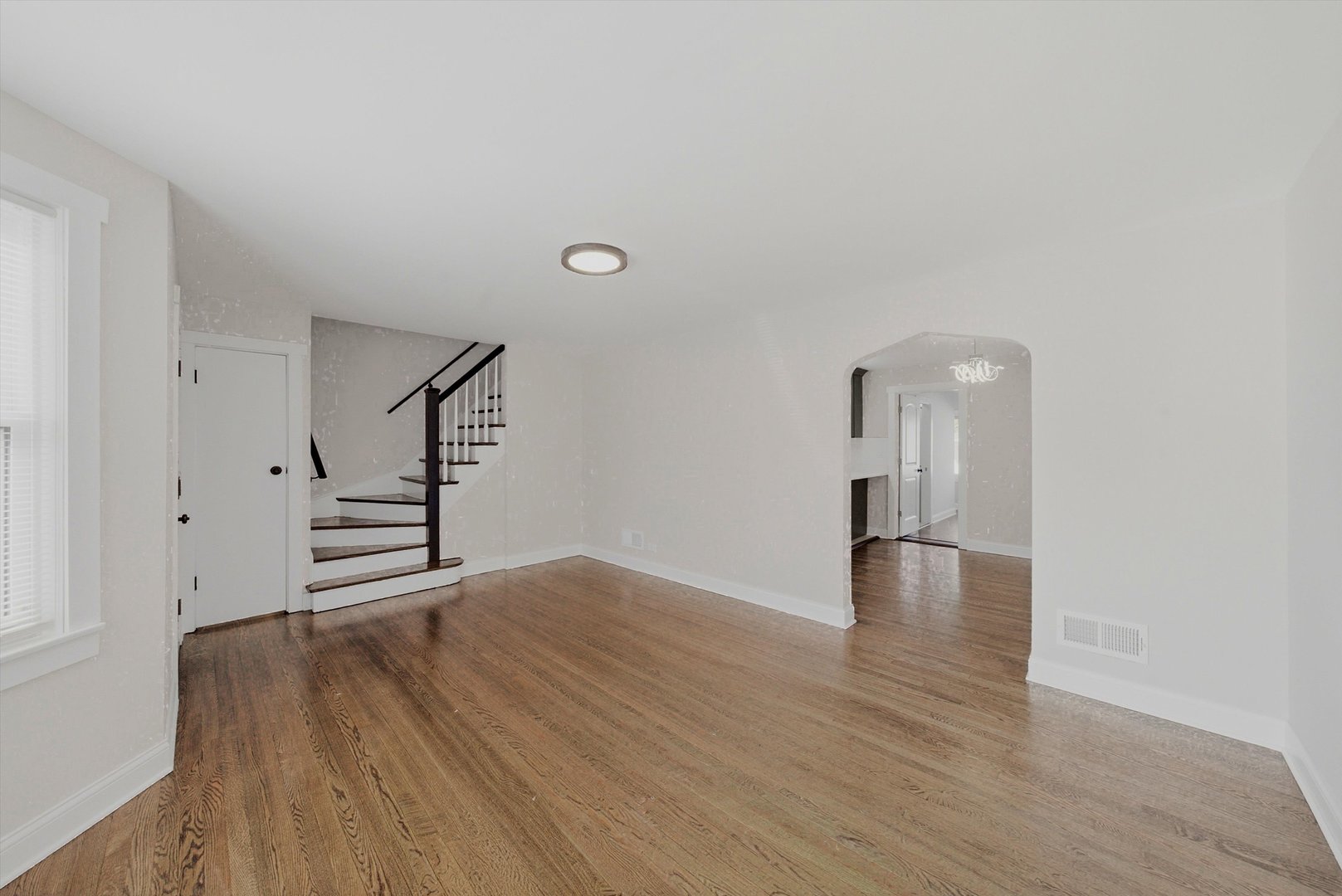 8252 S Marshfield Avenue Property Photo 4