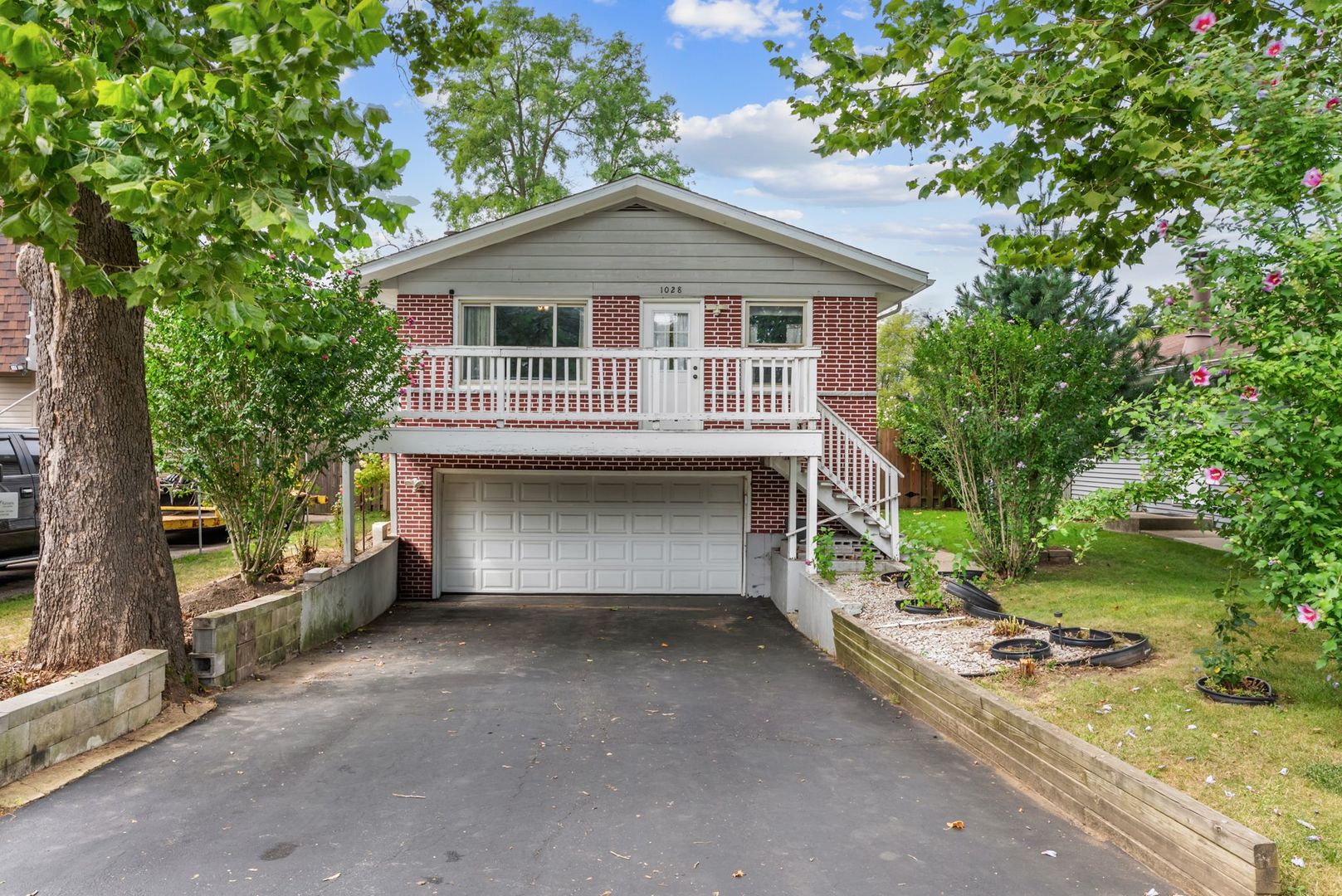 1028 Idlewild Drive Property Photo 1