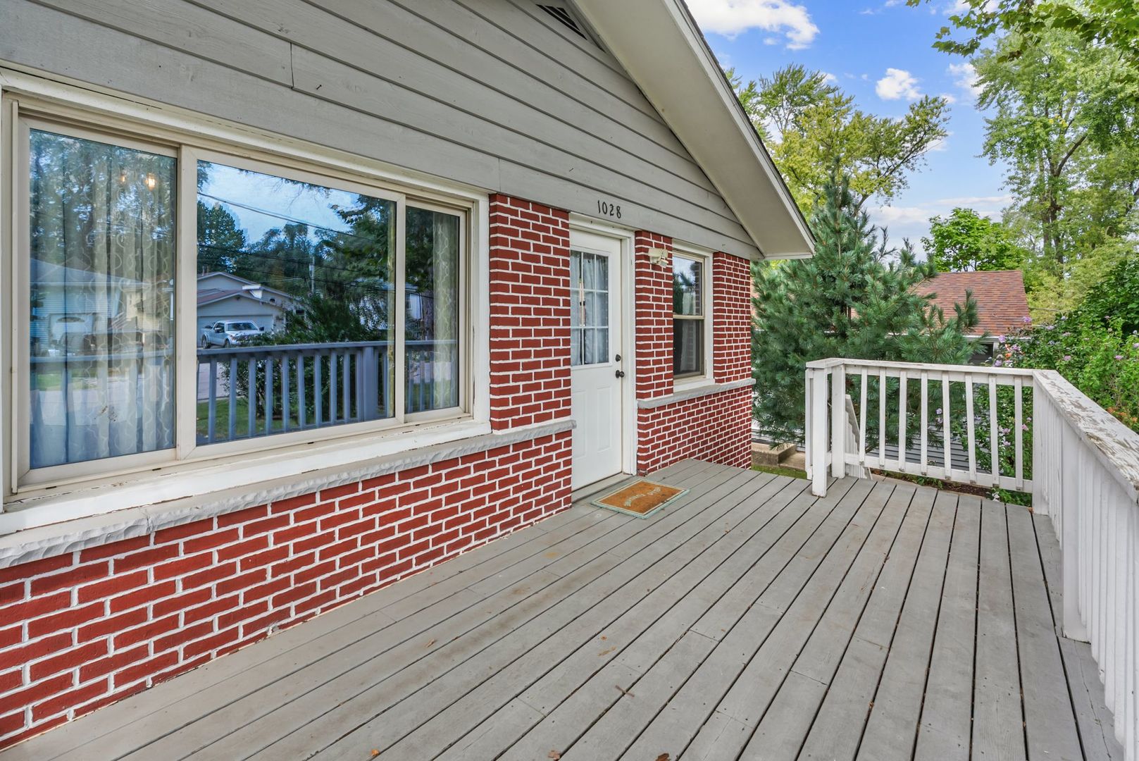 1028 Idlewild Drive Property Photo 4
