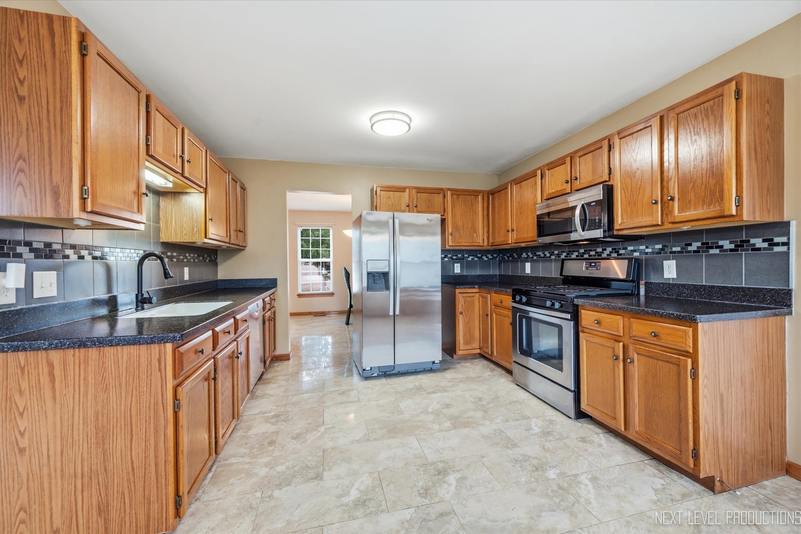 2513 Briarwood Court Property Photo 5