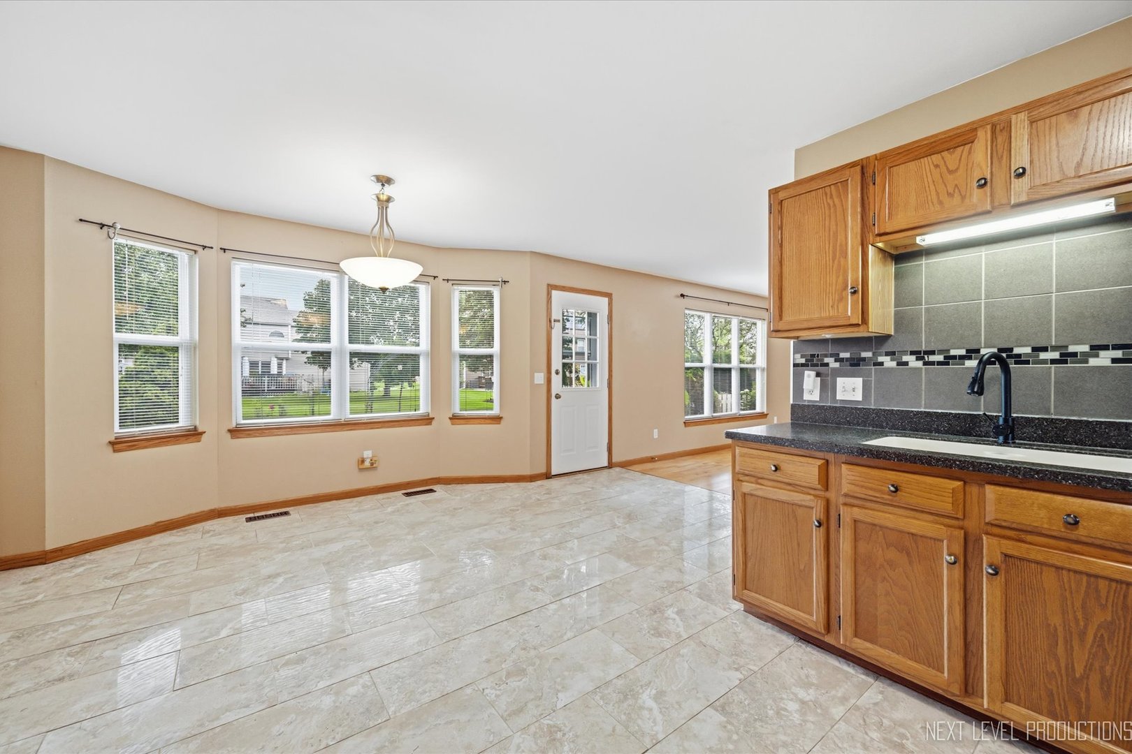 2513 Briarwood Court Property Photo 6
