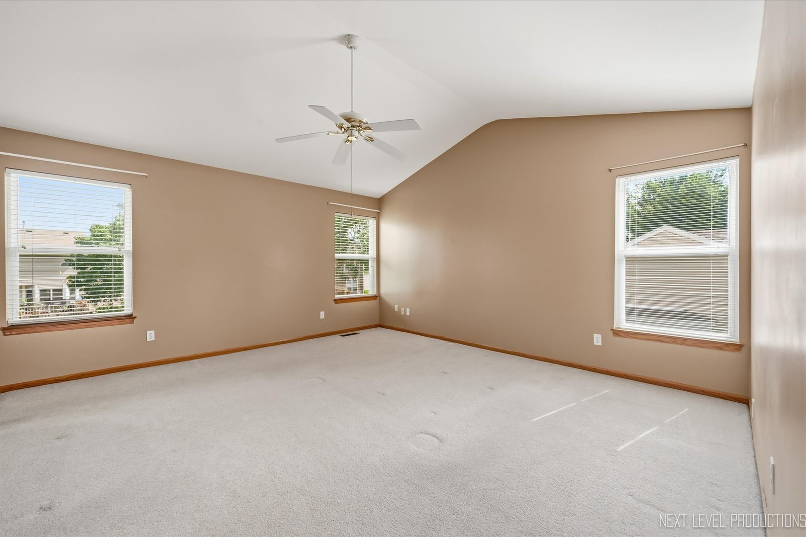 2513 Briarwood Court Property Photo 14