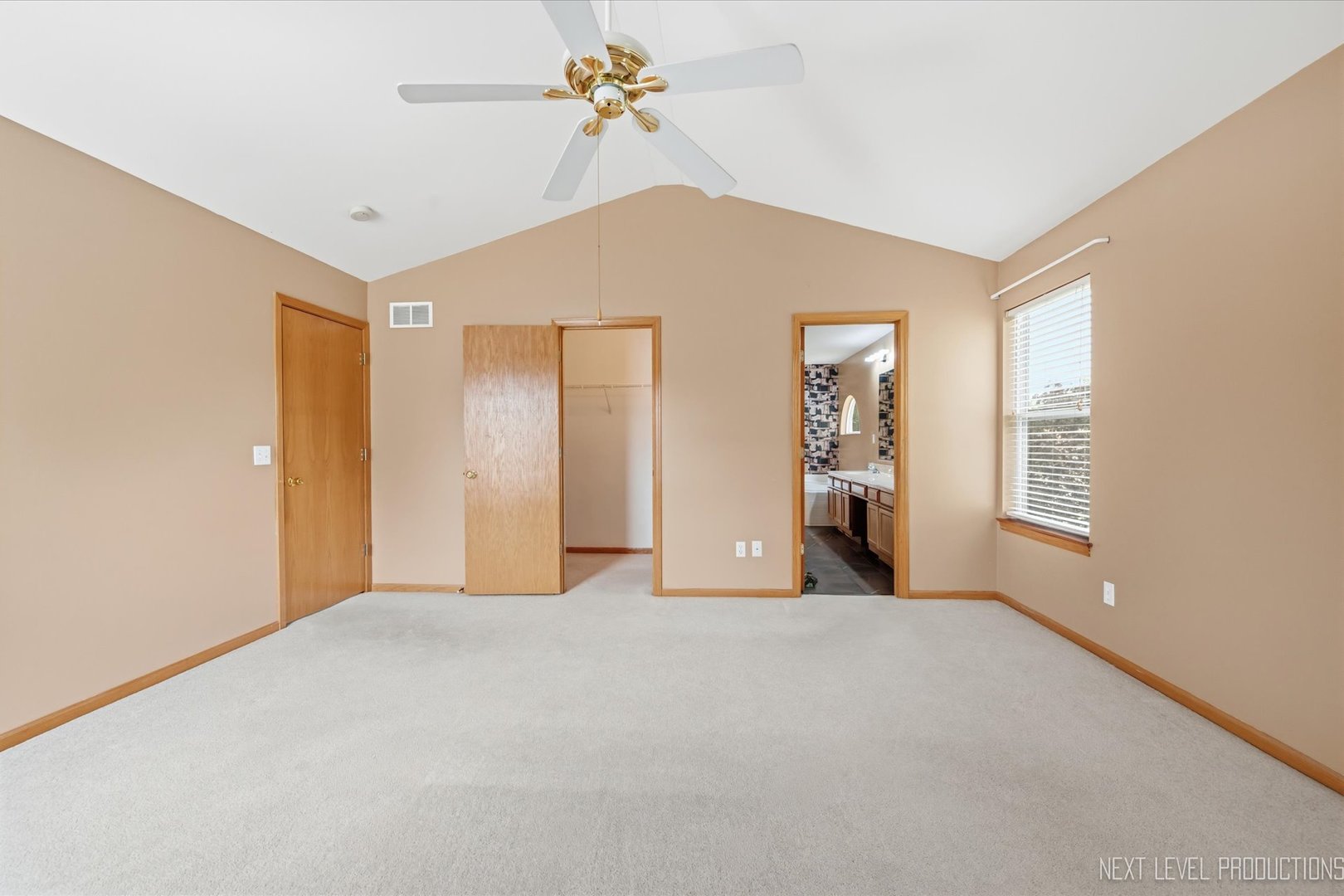 2513 Briarwood Court Property Photo 15