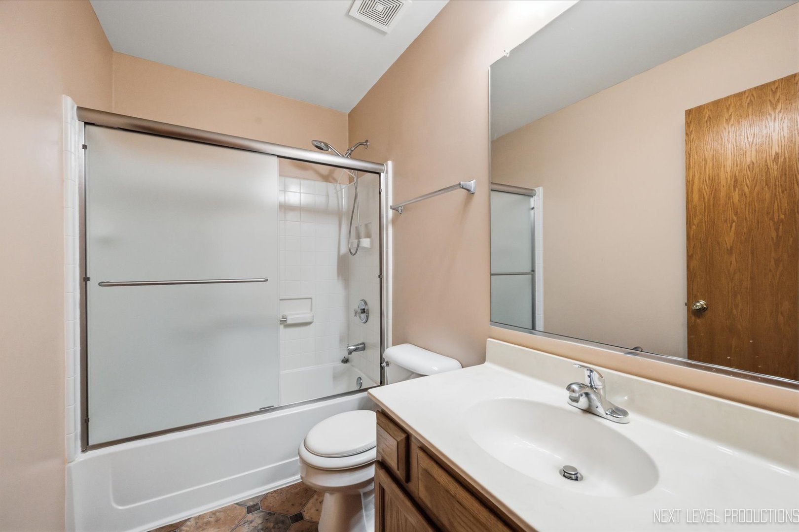 2513 Briarwood Court Property Photo 23