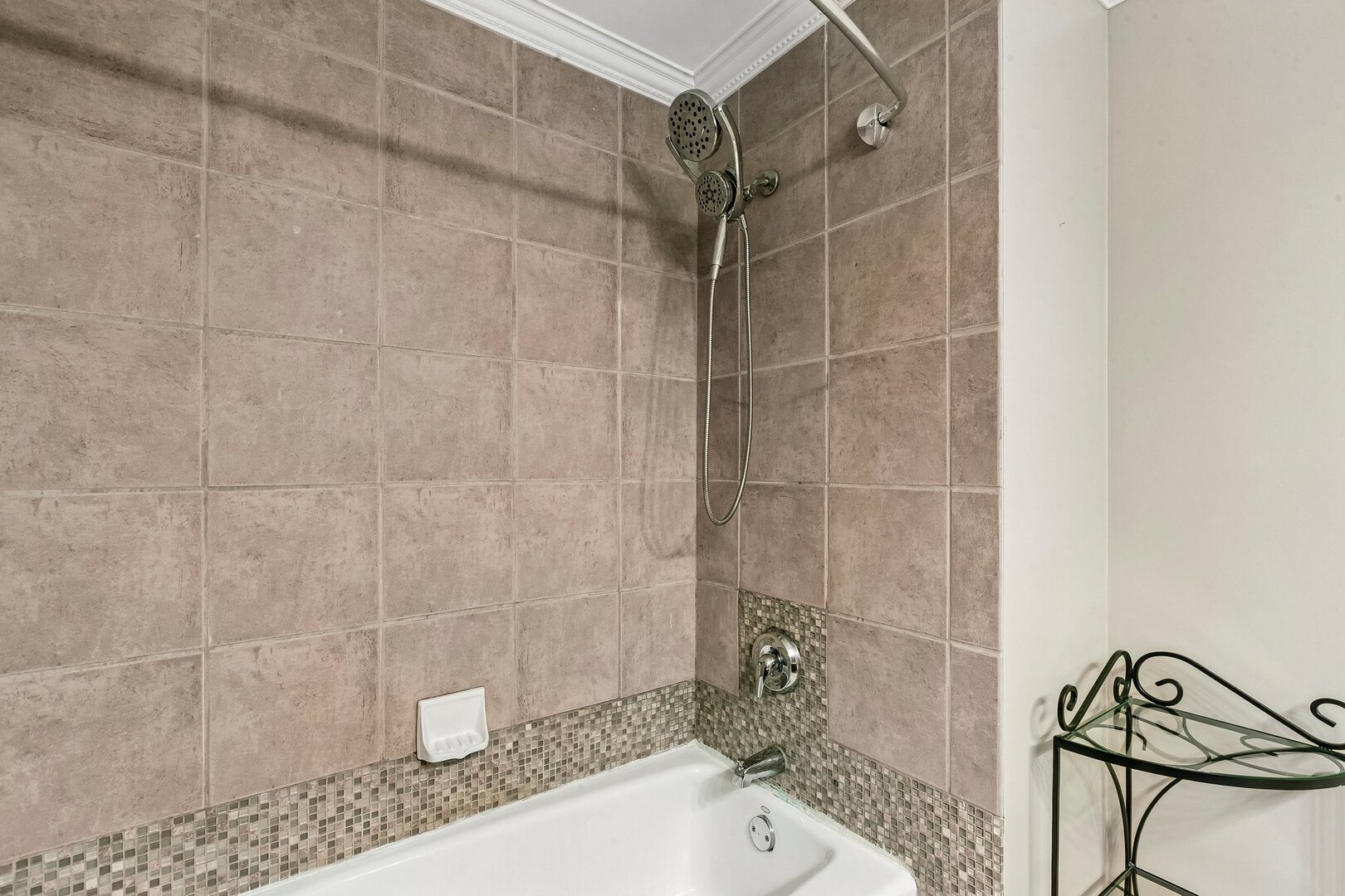 600 N Kingsbury Street 101 Property Photo 21