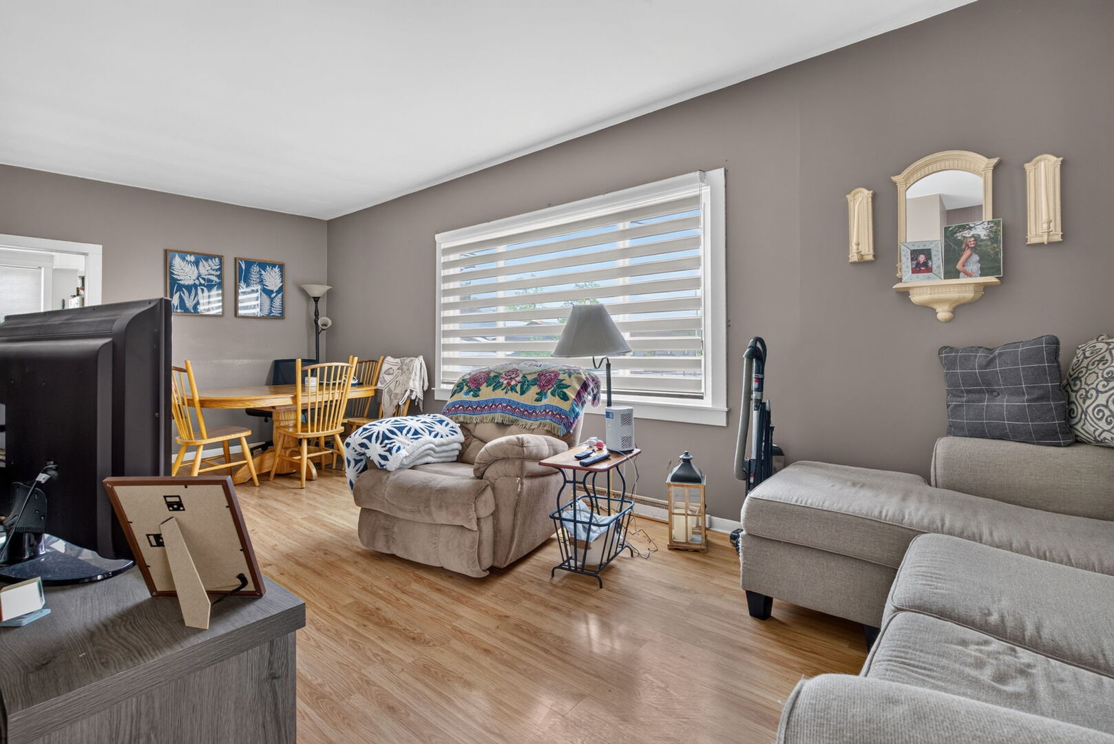 40 S Marguerite Street Property Photo 11
