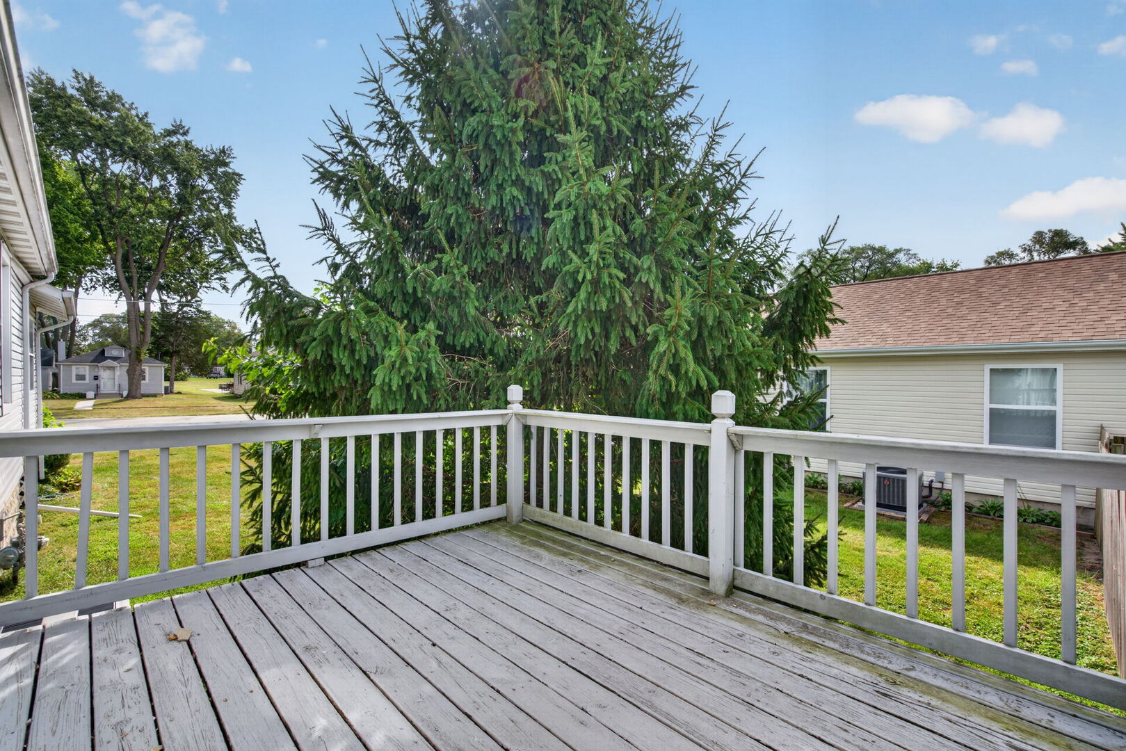 40 S Marguerite Street Property Photo 12