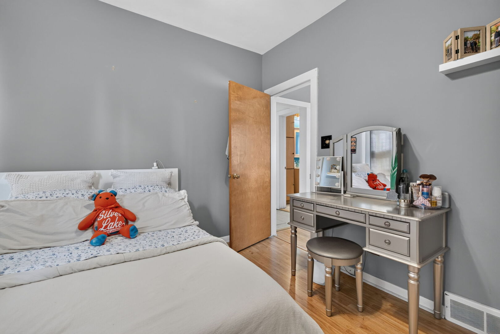 40 S Marguerite Street Property Photo 14