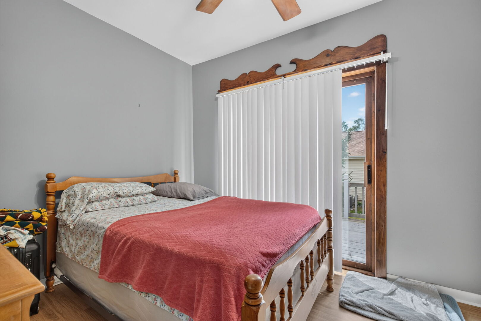 40 S Marguerite Street Property Photo 15